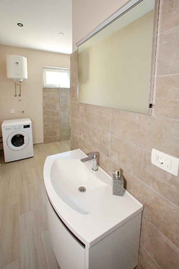 Sukošan Apartments Sonia מראה חיצוני תמונה