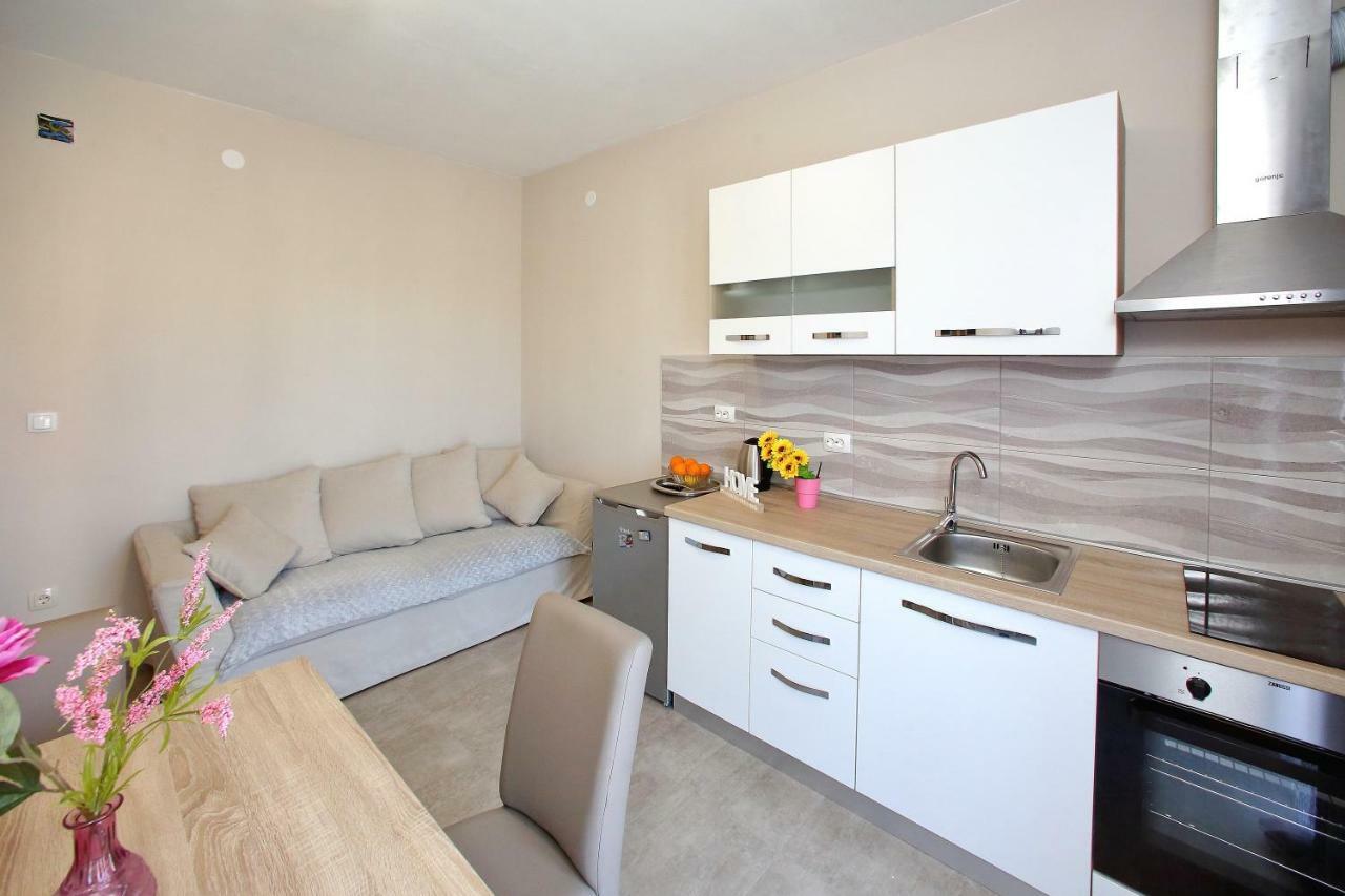 Sukošan Apartments Sonia מראה חיצוני תמונה